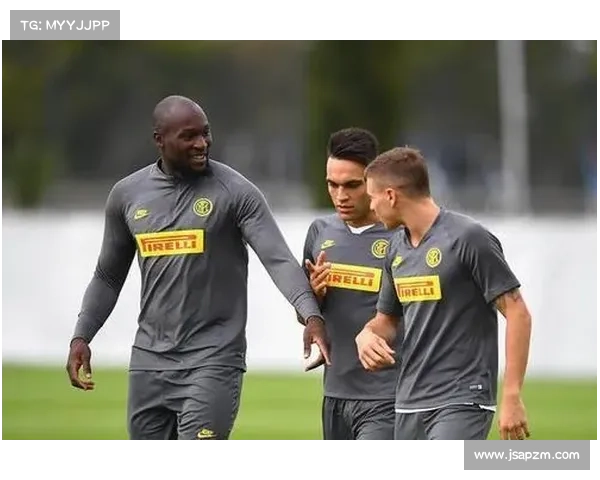 坎贝尔在场上担任的位置解析与战术意义深度分析